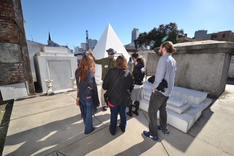 NOLA Historic Tours's team