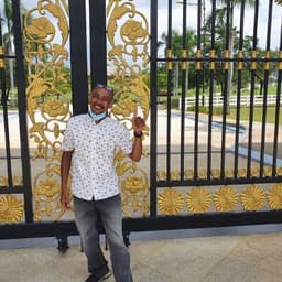 Ahmad Zaidi Bin Azahar @ Ghazali from E-NovaCab KL Venture - Kuala Lumpur KL Taxi Service & Taxi To KLIA Airport Transfer