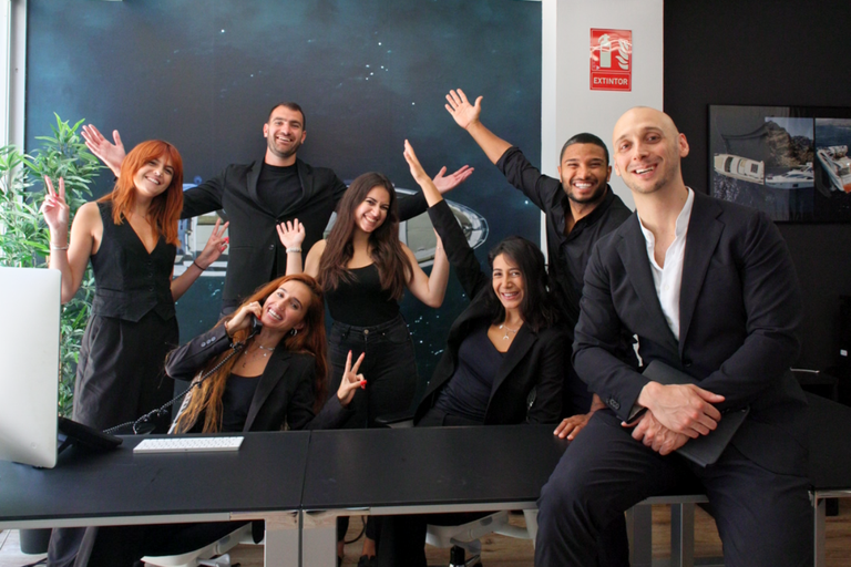 Club Canary's team