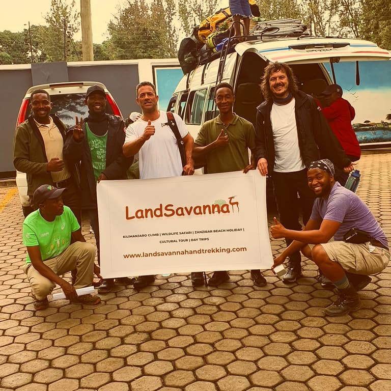 LAND SAVANNAH AND TREKKING's team